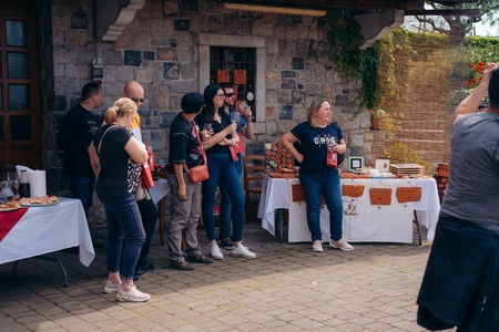 V osrčju dežele terana; Vir: Arhiv Občine Sežana 